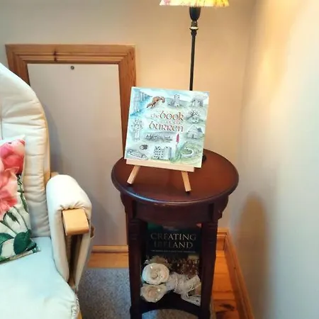 Дом отдыха Luxurious Property, Paddy's Haven, Wild Atlantic Way, County Clare *